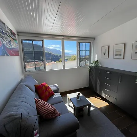 By The Sea アパート